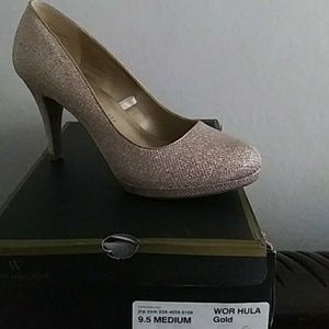 Gold Worthington heels